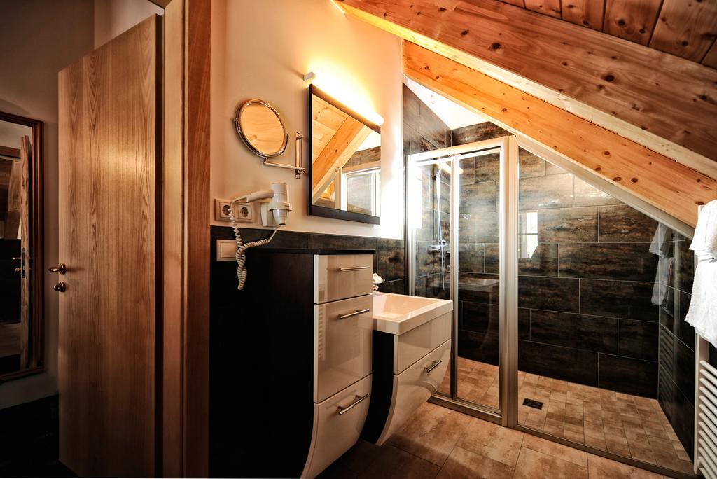 Hotel Fatlar Ишгъл Екстериор снимка