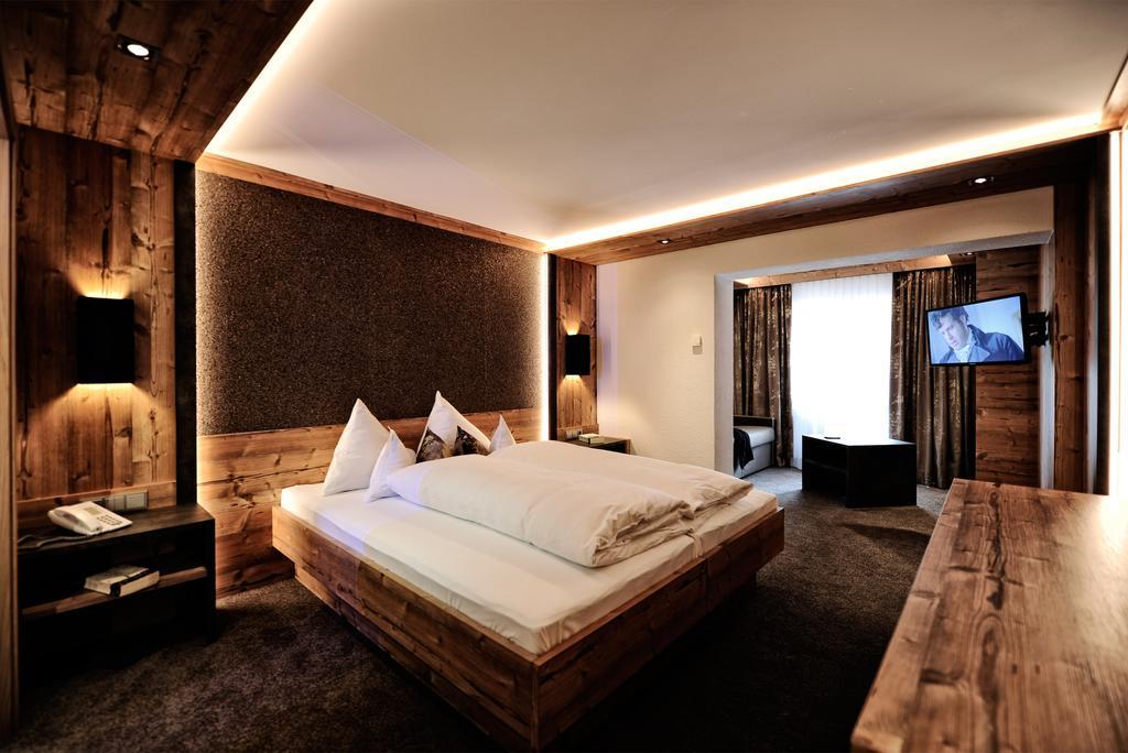 Hotel Fatlar Ишгъл Екстериор снимка