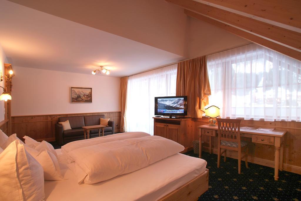 Hotel Fatlar Ишгъл Екстериор снимка