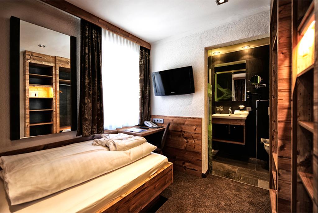 Hotel Fatlar Ишгъл Екстериор снимка