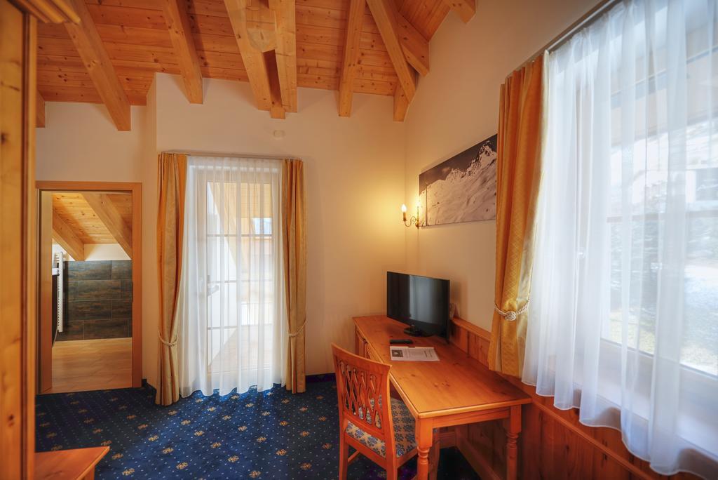 Hotel Fatlar Ишгъл Екстериор снимка