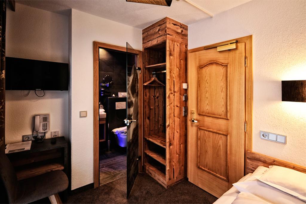 Hotel Fatlar Ишгъл Екстериор снимка