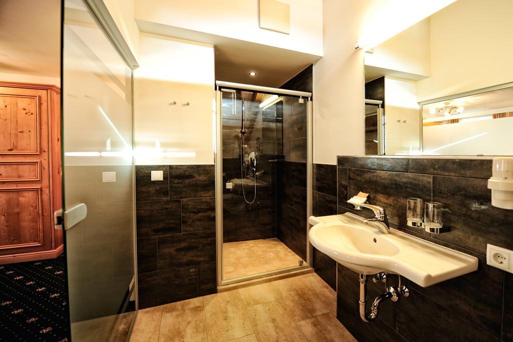 Hotel Fatlar Ишгъл Екстериор снимка