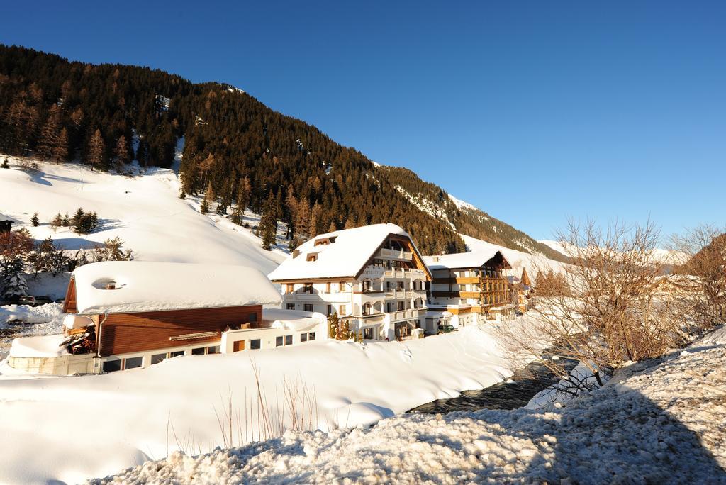 Hotel Fatlar Ишгъл Екстериор снимка