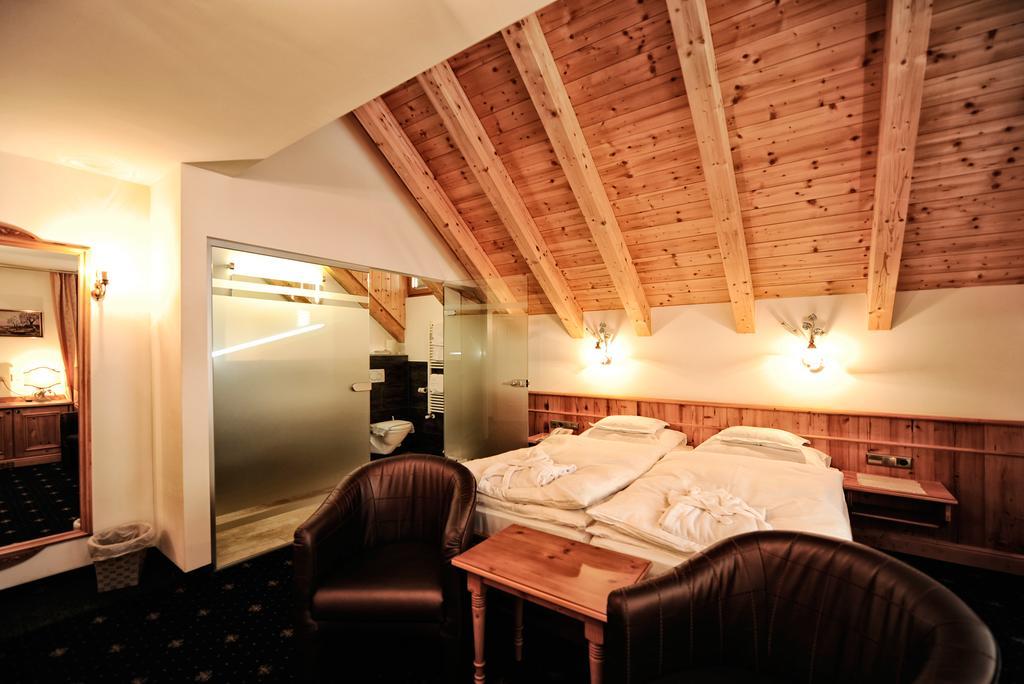Hotel Fatlar Ишгъл Екстериор снимка